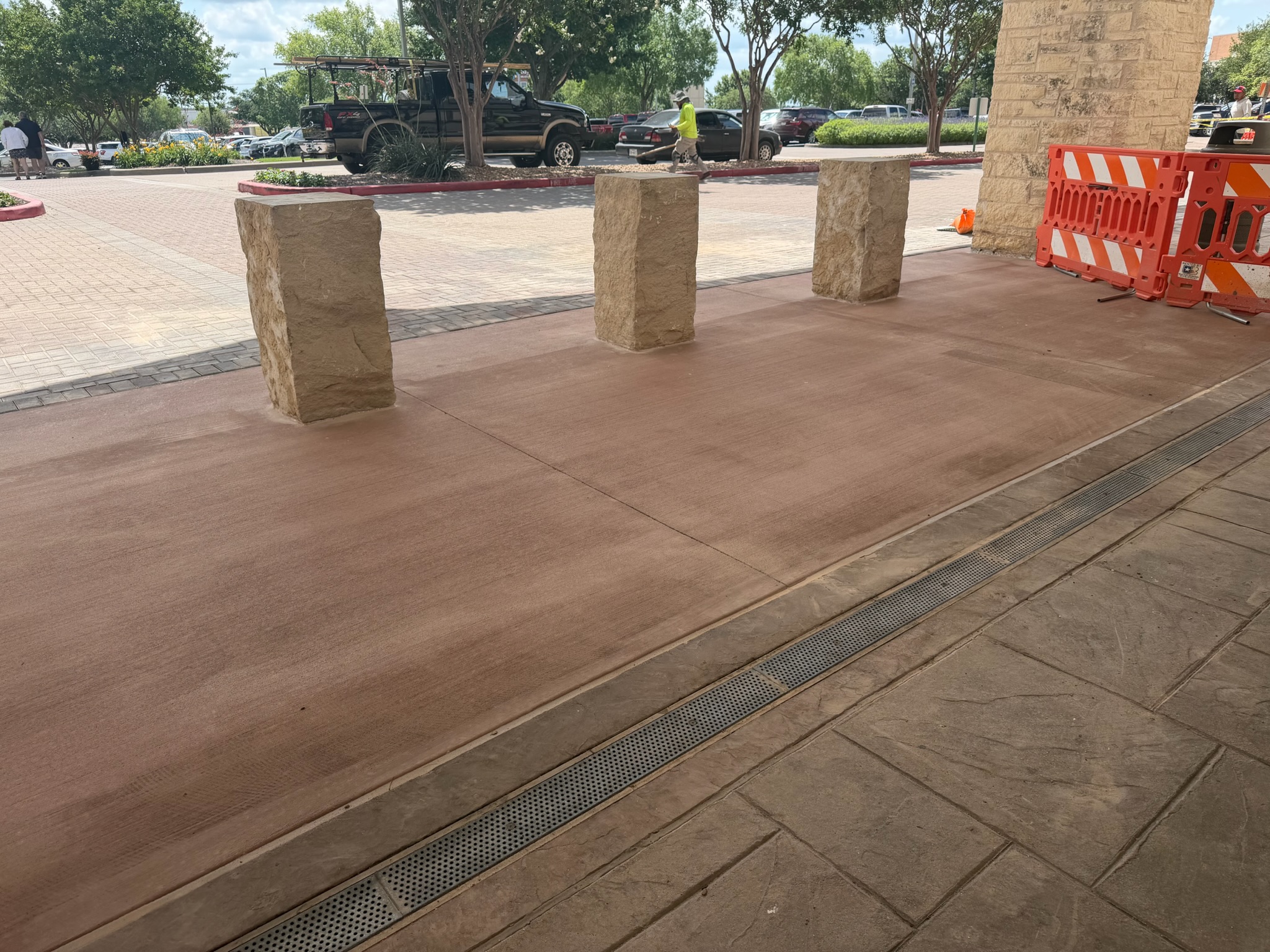 New broom finished concrete replacement at the Hillcrest Hospital front entrance in Waco, TX