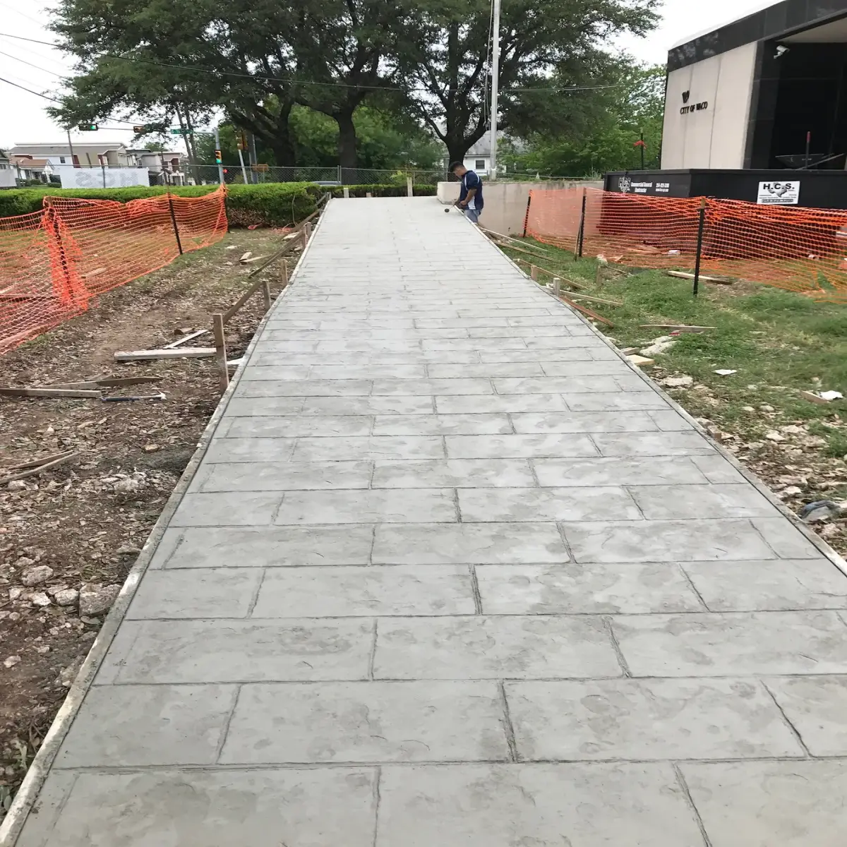 Concrete Sidewalks in Waco, TX photo 5: Sidewalks and Entry Walks in Waco Area
