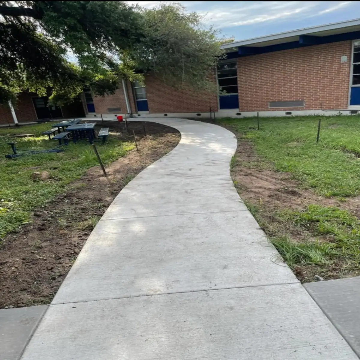 Concrete Sidewalks in Waco, TX photo 6: Sidewalks and Entry Walks in Waco Area